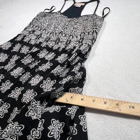 Band of Gypsies Maxi Dress Womens XS Black Ivory Smocked Medallion Pockets Boho - Picture 7 of 9